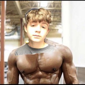 Meet your Posher, Ashton